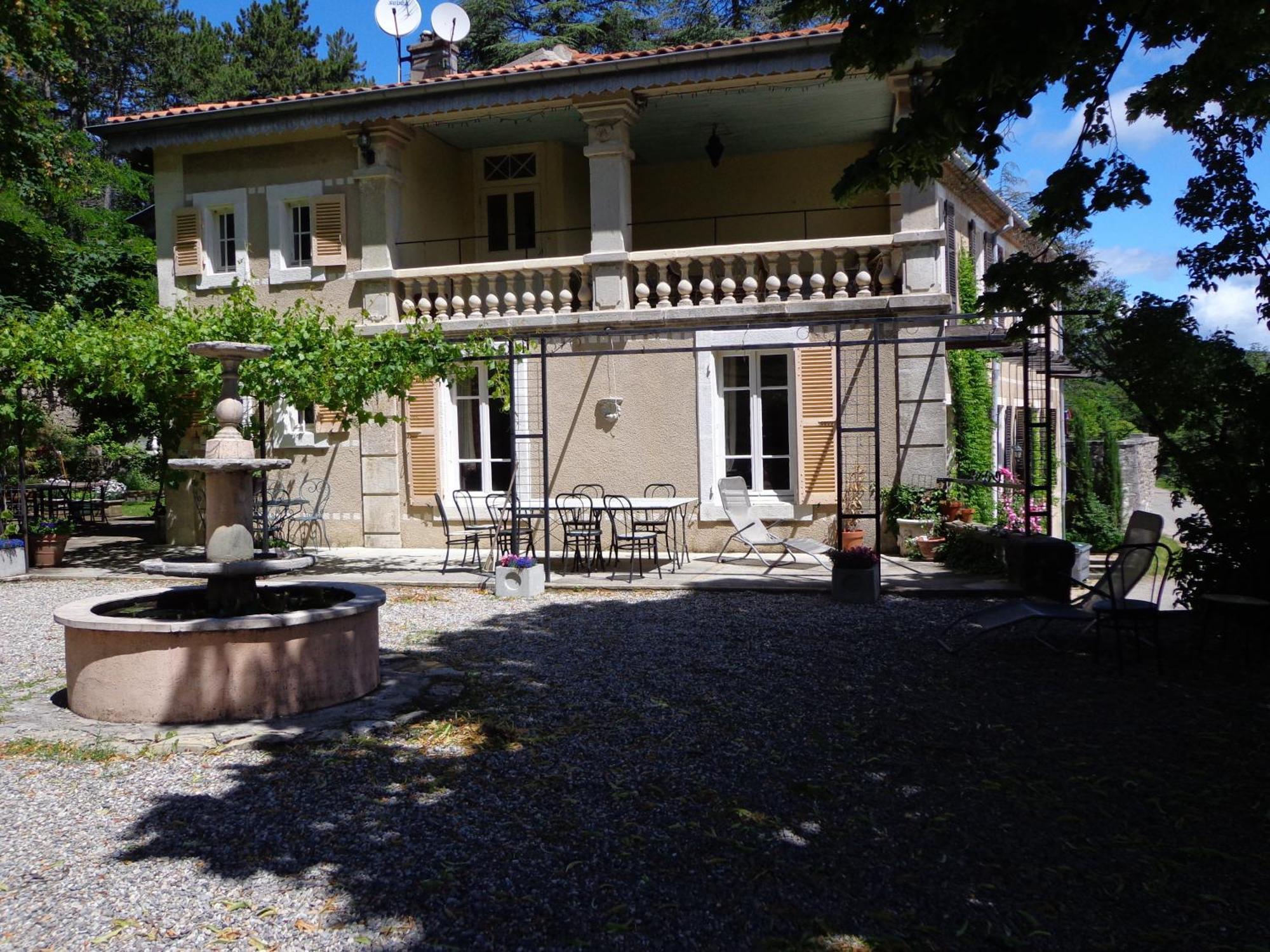 Bed and Breakfast Maison Forestiere Veyras Екстер'єр фото