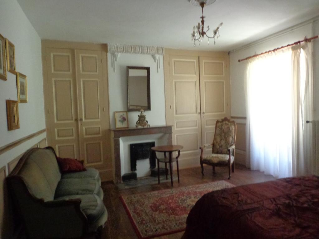 Bed and Breakfast Maison Forestiere Veyras Екстер'єр фото